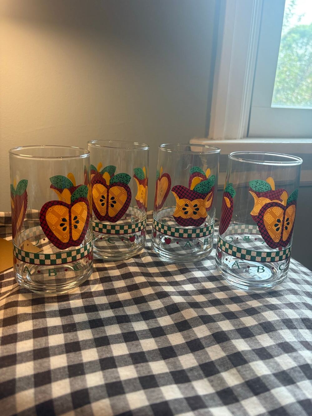 Vintage apple glass tumblers